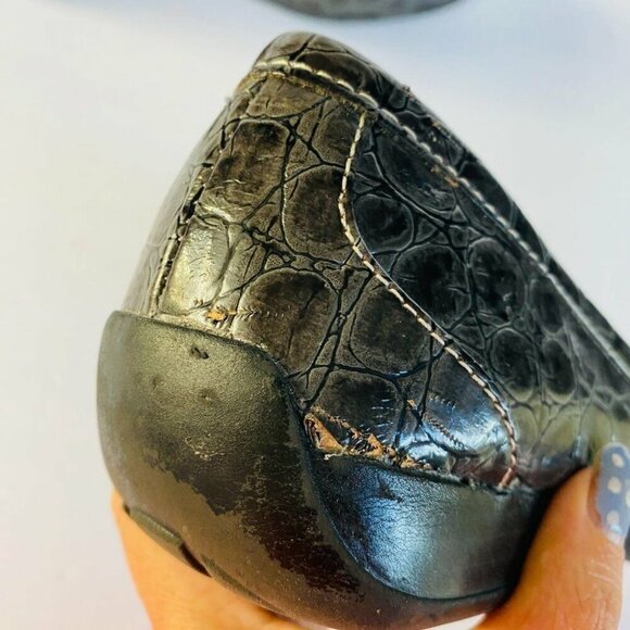 Croco Patent Leather Loafers - Picture 4 of 11